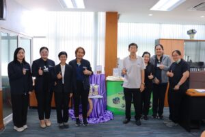 LINE_ALBUM_41268_251204_6