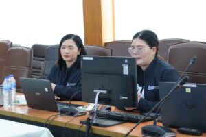 LINE_ALBUM_41268_251204_9