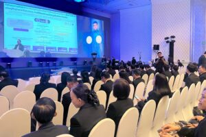 LINE_ALBUM_81268_251208_5